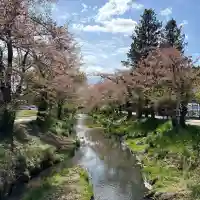 淺間神社(忍野八海)の{uncategorized: "未分類", other: "その他", undefined: "問題あり", building: "その他建物", grave: "お墓", sacred_gate: "鳥居", guardian: "狛犬", statue: "像", buddha: "仏像", history: "歴史", nature: "自然", garden: "庭園", animal: "動物", pagoda: "塔", temizu: "手水舎", mountain_gate: "山門・神門", sanctuary: "本殿・本堂", subordinate: "末社・摂社", art: "芸術", scenery: "景色", jizo: "地蔵", ema: "絵馬", goshuin: "御朱印", omikuji: "おみくじ", items: "授与品その他", amulet: "お守り", goshuincho: "御朱印帳", eats: "食事", festival: "お祭り", votive_dance: "神楽", shichigosan: "七五三参", wedding: "結婚式", experience: "体験その他", initially: "初詣", around: "周辺", anti_infection: "感染症対策"}