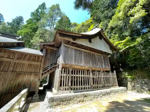 飛龍八幡宮の本殿