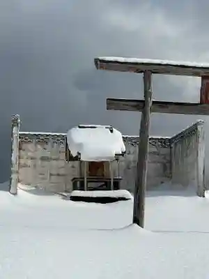 龍神（本別）の{uncategorized: "未分類", other: "その他", undefined: "問題あり", building: "その他建物", grave: "お墓", sacred_gate: "鳥居", guardian: "狛犬", statue: "像", buddha: "仏像", history: "歴史", nature: "自然", garden: "庭園", animal: "動物", pagoda: "塔", temizu: "手水舎", mountain_gate: "山門・神門", sanctuary: "本殿・本堂", subordinate: "末社・摂社", art: "芸術", scenery: "景色", jizo: "地蔵", ema: "絵馬", goshuin: "御朱印", omikuji: "おみくじ", items: "授与品その他", amulet: "お守り", goshuincho: "御朱印帳", eats: "食事", festival: "お祭り", votive_dance: "神楽", shichigosan: "七五三参", wedding: "結婚式", experience: "体験その他", initially: "初詣", around: "周辺", anti_infection: "感染症対策"}