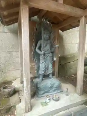 岩窟不動尊(神奈川県)