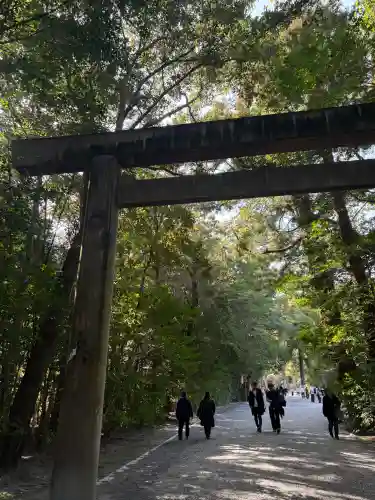 伊勢神宮外宮（豊受大神宮）の{uncategorized: "未分類", other: "その他", undefined: "問題あり", building: "その他建物", grave: "お墓", sacred_gate: "鳥居", guardian: "狛犬", statue: "像", buddha: "仏像", history: "歴史", nature: "自然", garden: "庭園", animal: "動物", pagoda: "塔", temizu: "手水舎", mountain_gate: "山門・神門", sanctuary: "本殿・本堂", subordinate: "末社・摂社", art: "芸術", scenery: "景色", jizo: "地蔵", ema: "絵馬", goshuin: "御朱印", omikuji: "おみくじ", items: "授与品その他", amulet: "お守り", goshuincho: "御朱印帳", eats: "食事", festival: "お祭り", votive_dance: "神楽", shichigosan: "七五三参", wedding: "結婚式", experience: "体験その他", initially: "初詣", around: "周辺", anti_infection: "感染症対策"}