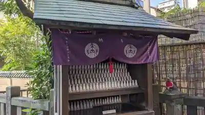 被官稲荷神社のその他建物