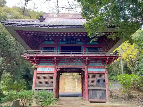 清滝寺の山門