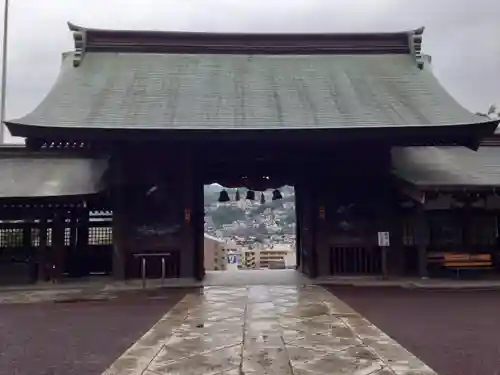 鎮西大社諏訪神社の山門・神門