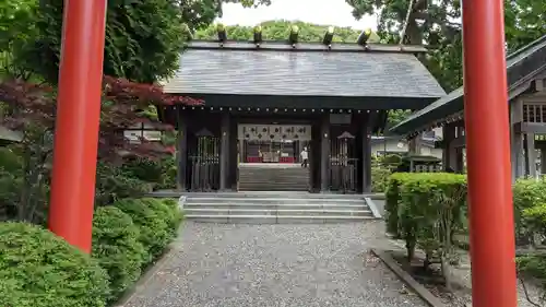 本輪西八幡神社の山門・神門