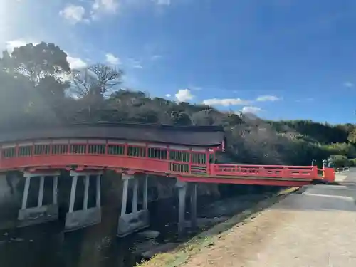宇佐神宮の{uncategorized: "未分類", other: "その他", undefined: "問題あり", building: "その他建物", grave: "お墓", sacred_gate: "鳥居", guardian: "狛犬", statue: "像", buddha: "仏像", history: "歴史", nature: "自然", garden: "庭園", animal: "動物", pagoda: "塔", temizu: "手水舎", mountain_gate: "山門・神門", sanctuary: "本殿・本堂", subordinate: "末社・摂社", art: "芸術", scenery: "景色", jizo: "地蔵", ema: "絵馬", goshuin: "御朱印", omikuji: "おみくじ", items: "授与品その他", amulet: "お守り", goshuincho: "御朱印帳", eats: "食事", festival: "お祭り", votive_dance: "神楽", shichigosan: "七五三参", wedding: "結婚式", experience: "体験その他", initially: "初詣", around: "周辺", anti_infection: "感染症対策"}