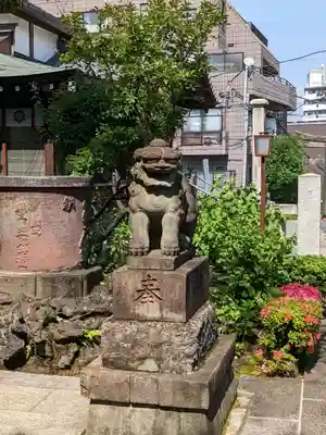 白山神社の狛犬