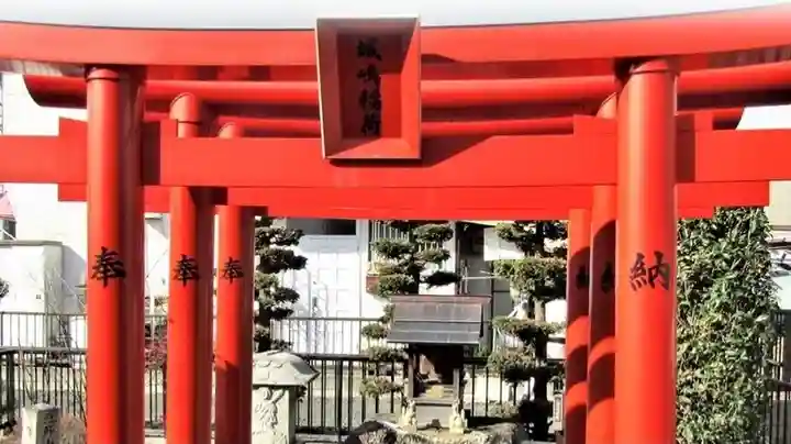 城嶋稲荷の鳥居