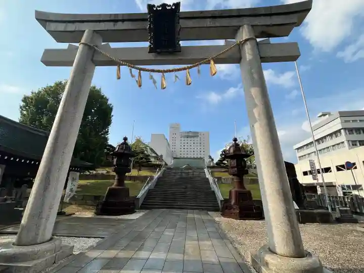 佐佳枝廼社の{uncategorized: "未分類", other: "その他", undefined: "問題あり", building: "その他建物", grave: "お墓", sacred_gate: "鳥居", guardian: "狛犬", statue: "像", buddha: "仏像", history: "歴史", nature: "自然", garden: "庭園", animal: "動物", pagoda: "塔", temizu: "手水舎", mountain_gate: "山門・神門", sanctuary: "本殿・本堂", subordinate: "末社・摂社", art: "芸術", scenery: "景色", jizo: "地蔵", ema: "絵馬", goshuin: "御朱印", omikuji: "おみくじ", items: "授与品その他", amulet: "お守り", goshuincho: "御朱印帳", eats: "食事", festival: "お祭り", votive_dance: "神楽", shichigosan: "七五三参", wedding: "結婚式", experience: "体験その他", initially: "初詣", around: "周辺", anti_infection: "感染症対策"}