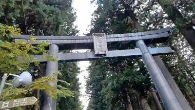 北口本宮冨士浅間神社の{uncategorized: "未分類", other: "その他", undefined: "問題あり", building: "その他建物", grave: "お墓", sacred_gate: "鳥居", guardian: "狛犬", statue: "像", buddha: "仏像", history: "歴史", nature: "自然", garden: "庭園", animal: "動物", pagoda: "塔", temizu: "手水舎", mountain_gate: "山門・神門", sanctuary: "本殿・本堂", subordinate: "末社・摂社", art: "芸術", scenery: "景色", jizo: "地蔵", ema: "絵馬", goshuin: "御朱印", omikuji: "おみくじ", items: "授与品その他", amulet: "お守り", goshuincho: "御朱印帳", eats: "食事", festival: "お祭り", votive_dance: "神楽", shichigosan: "七五三参", wedding: "結婚式", experience: "体験その他", initially: "初詣", around: "周辺", anti_infection: "感染症対策"}