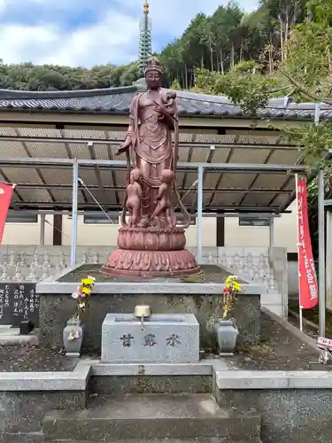 大安寺の像