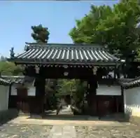 龍泉庵の山門・神門