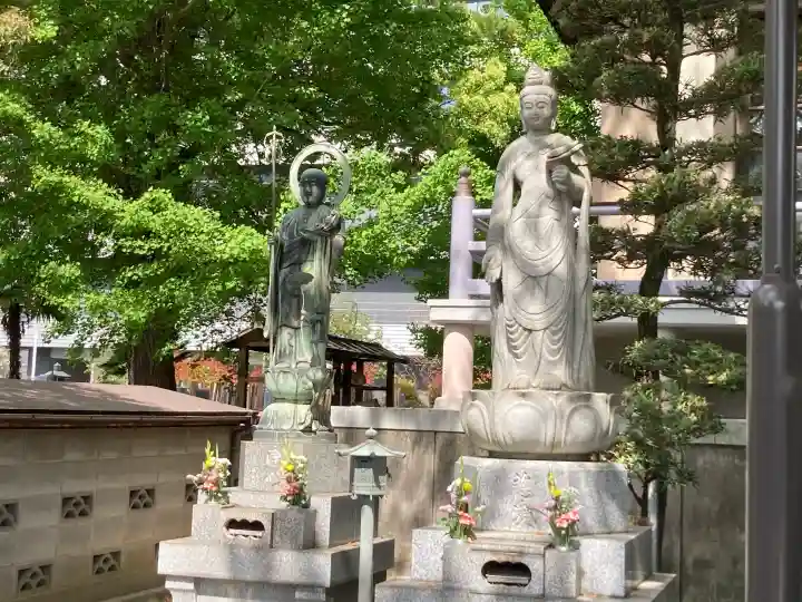 大乗院の{uncategorized: "未分類", other: "その他", undefined: "問題あり", building: "その他建物", grave: "お墓", sacred_gate: "鳥居", guardian: "狛犬", statue: "像", buddha: "仏像", history: "歴史", nature: "自然", garden: "庭園", animal: "動物", pagoda: "塔", temizu: "手水舎", mountain_gate: "山門・神門", sanctuary: "本殿・本堂", subordinate: "末社・摂社", art: "芸術", scenery: "景色", jizo: "地蔵", ema: "絵馬", goshuin: "御朱印", omikuji: "おみくじ", items: "授与品その他", amulet: "お守り", goshuincho: "御朱印帳", eats: "食事", festival: "お祭り", votive_dance: "神楽", shichigosan: "七五三参", wedding: "結婚式", experience: "体験その他", initially: "初詣", around: "周辺", anti_infection: "感染症対策"}