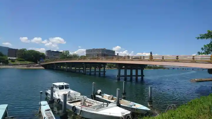 建部大社の周辺