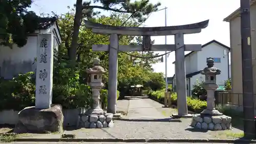 鹿苑神社の鳥居