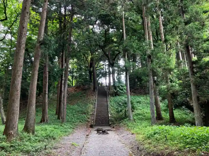 山宮浅間神社の{uncategorized: "未分類", other: "その他", undefined: "問題あり", building: "その他建物", grave: "お墓", sacred_gate: "鳥居", guardian: "狛犬", statue: "像", buddha: "仏像", history: "歴史", nature: "自然", garden: "庭園", animal: "動物", pagoda: "塔", temizu: "手水舎", mountain_gate: "山門・神門", sanctuary: "本殿・本堂", subordinate: "末社・摂社", art: "芸術", scenery: "景色", jizo: "地蔵", ema: "絵馬", goshuin: "御朱印", omikuji: "おみくじ", items: "授与品その他", amulet: "お守り", goshuincho: "御朱印帳", eats: "食事", festival: "お祭り", votive_dance: "神楽", shichigosan: "七五三参", wedding: "結婚式", experience: "体験その他", initially: "初詣", around: "周辺", anti_infection: "感染症対策"}
