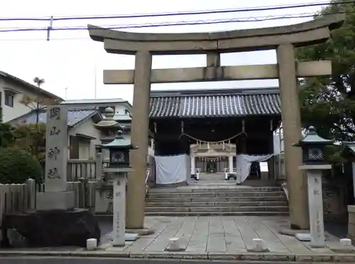 岡山神社の鳥居