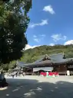 大神神社の{uncategorized: "未分類", other: "その他", undefined: "問題あり", building: "その他建物", grave: "お墓", sacred_gate: "鳥居", guardian: "狛犬", statue: "像", buddha: "仏像", history: "歴史", nature: "自然", garden: "庭園", animal: "動物", pagoda: "塔", temizu: "手水舎", mountain_gate: "山門・神門", sanctuary: "本殿・本堂", subordinate: "末社・摂社", art: "芸術", scenery: "景色", jizo: "地蔵", ema: "絵馬", goshuin: "御朱印", omikuji: "おみくじ", items: "授与品その他", amulet: "お守り", goshuincho: "御朱印帳", eats: "食事", festival: "お祭り", votive_dance: "神楽", shichigosan: "七五三参", wedding: "結婚式", experience: "体験その他", initially: "初詣", around: "周辺", anti_infection: "感染症対策"}