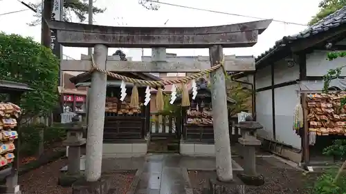 行田八幡神社の末社・摂社