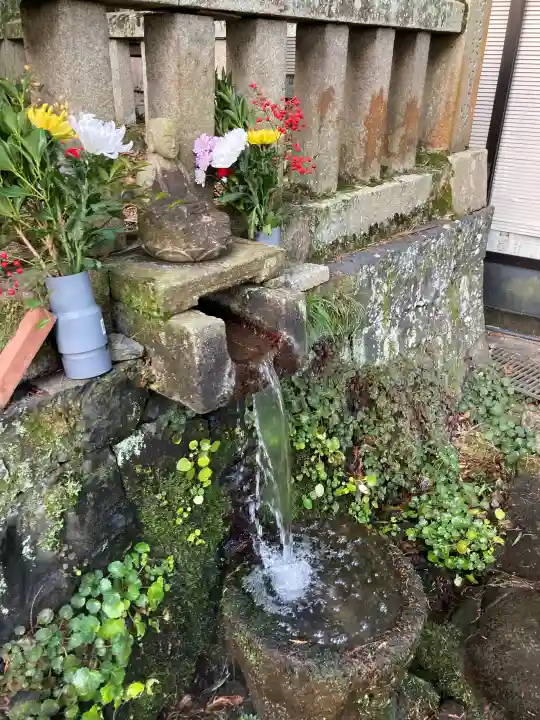 弥蘇場地藏堂の{uncategorized: "未分類", other: "その他", undefined: "問題あり", building: "その他建物", grave: "お墓", sacred_gate: "鳥居", guardian: "狛犬", statue: "像", buddha: "仏像", history: "歴史", nature: "自然", garden: "庭園", animal: "動物", pagoda: "塔", temizu: "手水舎", mountain_gate: "山門・神門", sanctuary: "本殿・本堂", subordinate: "末社・摂社", art: "芸術", scenery: "景色", jizo: "地蔵", ema: "絵馬", goshuin: "御朱印", omikuji: "おみくじ", items: "授与品その他", amulet: "お守り", goshuincho: "御朱印帳", eats: "食事", festival: "お祭り", votive_dance: "神楽", shichigosan: "七五三参", wedding: "結婚式", experience: "体験その他", initially: "初詣", around: "周辺", anti_infection: "感染症対策"}