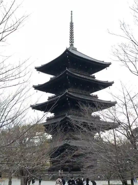 東寺(教王護国寺)の{uncategorized: "未分類", other: "その他", undefined: "問題あり", building: "その他建物", grave: "お墓", sacred_gate: "鳥居", guardian: "狛犬", statue: "像", buddha: "仏像", history: "歴史", nature: "自然", garden: "庭園", animal: "動物", pagoda: "塔", temizu: "手水舎", mountain_gate: "山門・神門", sanctuary: "本殿・本堂", subordinate: "末社・摂社", art: "芸術", scenery: "景色", jizo: "地蔵", ema: "絵馬", goshuin: "御朱印", omikuji: "おみくじ", items: "授与品その他", amulet: "お守り", goshuincho: "御朱印帳", eats: "食事", festival: "お祭り", votive_dance: "神楽", shichigosan: "七五三参", wedding: "結婚式", experience: "体験その他", initially: "初詣", around: "周辺", anti_infection: "感染症対策"}