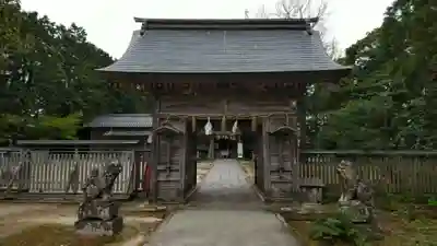 大神山神社本宮の山門・神門