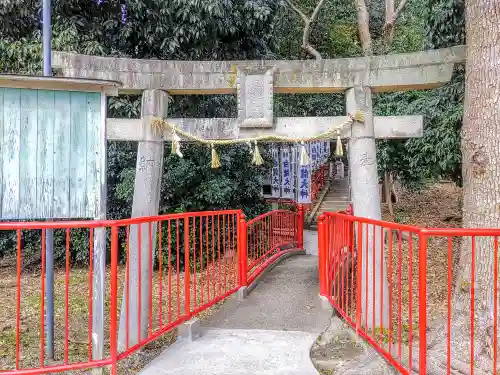 山神社・お福稲荷社・白龍大神の鳥居