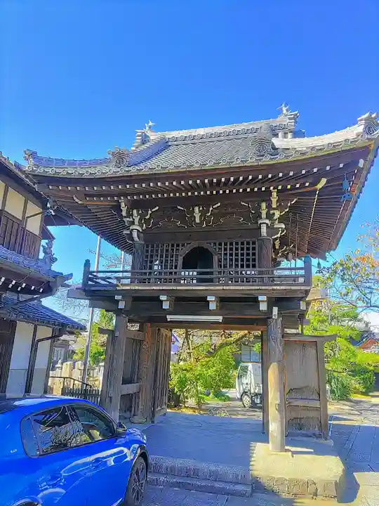 法応寺の山門・神門