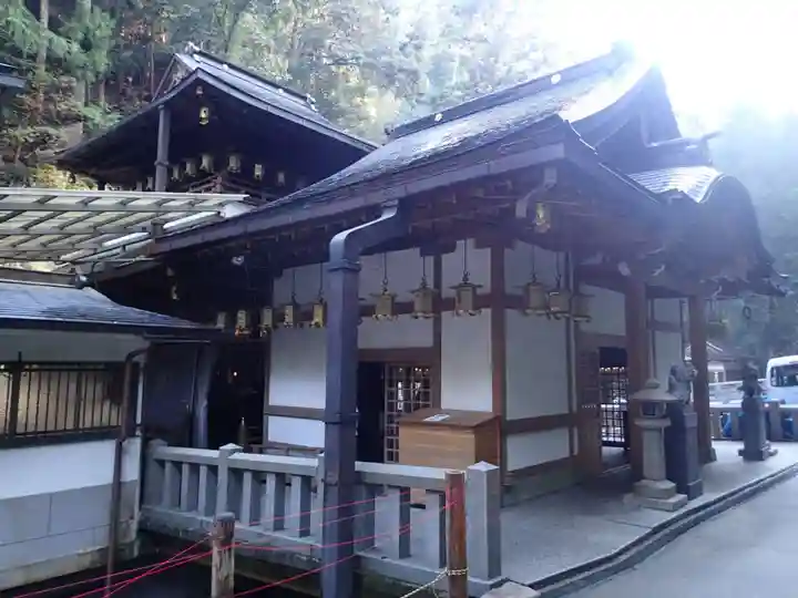 脳天大神龍王院の本殿・本堂