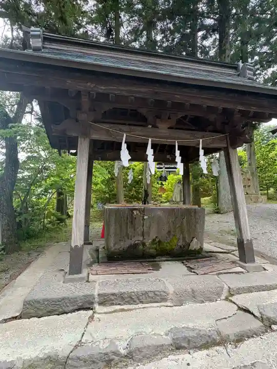 諏訪大社上社前宮(長野県)