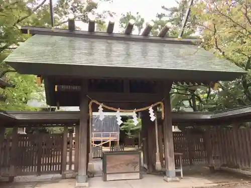 意富比神社の山門・神門