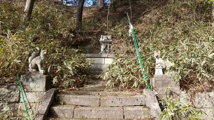 岩尾稲荷神社の狛犬