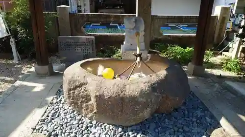 三輪神社の手水舎