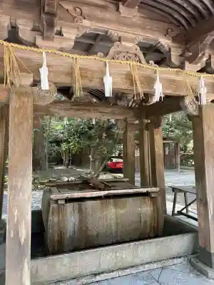 彌彦神社の{uncategorized: "未分類", other: "その他", undefined: "問題あり", building: "その他建物", grave: "お墓", sacred_gate: "鳥居", guardian: "狛犬", statue: "像", buddha: "仏像", history: "歴史", nature: "自然", garden: "庭園", animal: "動物", pagoda: "塔", temizu: "手水舎", mountain_gate: "山門・神門", sanctuary: "本殿・本堂", subordinate: "末社・摂社", art: "芸術", scenery: "景色", jizo: "地蔵", ema: "絵馬", goshuin: "御朱印", omikuji: "おみくじ", items: "授与品その他", amulet: "お守り", goshuincho: "御朱印帳", eats: "食事", festival: "お祭り", votive_dance: "神楽", shichigosan: "七五三参", wedding: "結婚式", experience: "体験その他", initially: "初詣", around: "周辺", anti_infection: "感染症対策"}