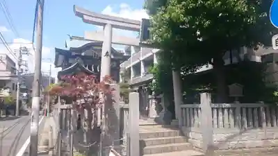 神楽坂若宮八幡神社の鳥居