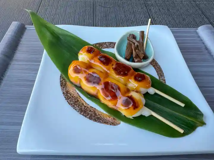 円覚寺の{uncategorized: "未分類", other: "その他", undefined: "問題あり", building: "その他建物", grave: "お墓", sacred_gate: "鳥居", guardian: "狛犬", statue: "像", buddha: "仏像", history: "歴史", nature: "自然", garden: "庭園", animal: "動物", pagoda: "塔", temizu: "手水舎", mountain_gate: "山門・神門", sanctuary: "本殿・本堂", subordinate: "末社・摂社", art: "芸術", scenery: "景色", jizo: "地蔵", ema: "絵馬", goshuin: "御朱印", omikuji: "おみくじ", items: "授与品その他", amulet: "お守り", goshuincho: "御朱印帳", eats: "食事", festival: "お祭り", votive_dance: "神楽", shichigosan: "七五三参", wedding: "結婚式", experience: "体験その他", initially: "初詣", around: "周辺", anti_infection: "感染症対策"}