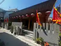 大阪関帝廟の{uncategorized: "未分類", other: "その他", undefined: "問題あり", building: "その他建物", grave: "お墓", sacred_gate: "鳥居", guardian: "狛犬", statue: "像", buddha: "仏像", history: "歴史", nature: "自然", garden: "庭園", animal: "動物", pagoda: "塔", temizu: "手水舎", mountain_gate: "山門・神門", sanctuary: "本殿・本堂", subordinate: "末社・摂社", art: "芸術", scenery: "景色", jizo: "地蔵", ema: "絵馬", goshuin: "御朱印", omikuji: "おみくじ", items: "授与品その他", amulet: "お守り", goshuincho: "御朱印帳", eats: "食事", festival: "お祭り", votive_dance: "神楽", shichigosan: "七五三参", wedding: "結婚式", experience: "体験その他", initially: "初詣", around: "周辺", anti_infection: "感染症対策"}