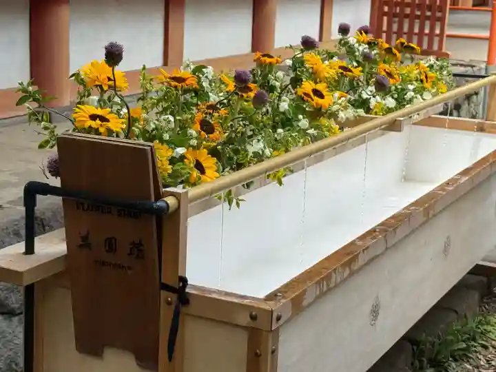 武蔵一宮氷川神社の{uncategorized: "未分類", other: "その他", undefined: "問題あり", building: "その他建物", grave: "お墓", sacred_gate: "鳥居", guardian: "狛犬", statue: "像", buddha: "仏像", history: "歴史", nature: "自然", garden: "庭園", animal: "動物", pagoda: "塔", temizu: "手水舎", mountain_gate: "山門・神門", sanctuary: "本殿・本堂", subordinate: "末社・摂社", art: "芸術", scenery: "景色", jizo: "地蔵", ema: "絵馬", goshuin: "御朱印", omikuji: "おみくじ", items: "授与品その他", amulet: "お守り", goshuincho: "御朱印帳", eats: "食事", festival: "お祭り", votive_dance: "神楽", shichigosan: "七五三参", wedding: "結婚式", experience: "体験その他", initially: "初詣", around: "周辺", anti_infection: "感染症対策"}