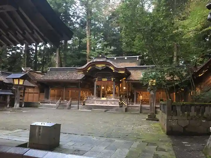 諏訪大社の本殿・本堂