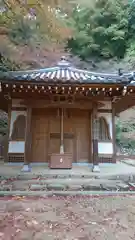 石龕寺の本殿