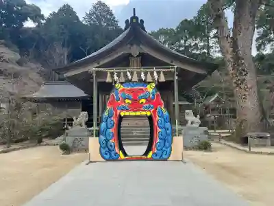 宝満宮竈門神社の{uncategorized: "未分類", other: "その他", undefined: "問題あり", building: "その他建物", grave: "お墓", sacred_gate: "鳥居", guardian: "狛犬", statue: "像", buddha: "仏像", history: "歴史", nature: "自然", garden: "庭園", animal: "動物", pagoda: "塔", temizu: "手水舎", mountain_gate: "山門・神門", sanctuary: "本殿・本堂", subordinate: "末社・摂社", art: "芸術", scenery: "景色", jizo: "地蔵", ema: "絵馬", goshuin: "御朱印", omikuji: "おみくじ", items: "授与品その他", amulet: "お守り", goshuincho: "御朱印帳", eats: "食事", festival: "お祭り", votive_dance: "神楽", shichigosan: "七五三参", wedding: "結婚式", experience: "体験その他", initially: "初詣", around: "周辺", anti_infection: "感染症対策"}