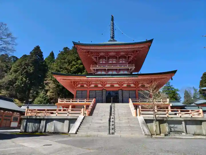比叡山延暦寺の{uncategorized: "未分類", other: "その他", undefined: "問題あり", building: "その他建物", grave: "お墓", sacred_gate: "鳥居", guardian: "狛犬", statue: "像", buddha: "仏像", history: "歴史", nature: "自然", garden: "庭園", animal: "動物", pagoda: "塔", temizu: "手水舎", mountain_gate: "山門・神門", sanctuary: "本殿・本堂", subordinate: "末社・摂社", art: "芸術", scenery: "景色", jizo: "地蔵", ema: "絵馬", goshuin: "御朱印", omikuji: "おみくじ", items: "授与品その他", amulet: "お守り", goshuincho: "御朱印帳", eats: "食事", festival: "お祭り", votive_dance: "神楽", shichigosan: "七五三参", wedding: "結婚式", experience: "体験その他", initially: "初詣", around: "周辺", anti_infection: "感染症対策"}