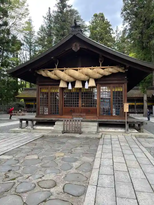 諏訪大社下社春宮の本殿・本堂