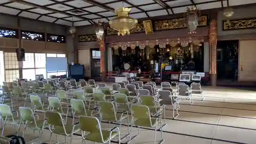 高野寺の本殿・本堂