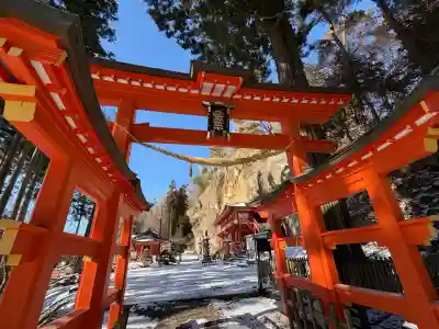 達谷窟毘沙門堂の{uncategorized: "未分類", other: "その他", undefined: "問題あり", building: "その他建物", grave: "お墓", sacred_gate: "鳥居", guardian: "狛犬", statue: "像", buddha: "仏像", history: "歴史", nature: "自然", garden: "庭園", animal: "動物", pagoda: "塔", temizu: "手水舎", mountain_gate: "山門・神門", sanctuary: "本殿・本堂", subordinate: "末社・摂社", art: "芸術", scenery: "景色", jizo: "地蔵", ema: "絵馬", goshuin: "御朱印", omikuji: "おみくじ", items: "授与品その他", amulet: "お守り", goshuincho: "御朱印帳", eats: "食事", festival: "お祭り", votive_dance: "神楽", shichigosan: "七五三参", wedding: "結婚式", experience: "体験その他", initially: "初詣", around: "周辺", anti_infection: "感染症対策"}