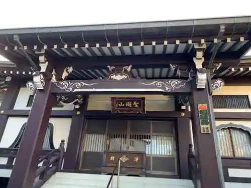 万福寺の本殿・本堂