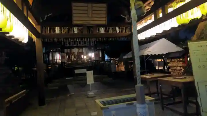 安井金比羅宮の{uncategorized: "未分類", other: "その他", undefined: "問題あり", building: "その他建物", grave: "お墓", sacred_gate: "鳥居", guardian: "狛犬", statue: "像", buddha: "仏像", history: "歴史", nature: "自然", garden: "庭園", animal: "動物", pagoda: "塔", temizu: "手水舎", mountain_gate: "山門・神門", sanctuary: "本殿・本堂", subordinate: "末社・摂社", art: "芸術", scenery: "景色", jizo: "地蔵", ema: "絵馬", goshuin: "御朱印", omikuji: "おみくじ", items: "授与品その他", amulet: "お守り", goshuincho: "御朱印帳", eats: "食事", festival: "お祭り", votive_dance: "神楽", shichigosan: "七五三参", wedding: "結婚式", experience: "体験その他", initially: "初詣", around: "周辺", anti_infection: "感染症対策"}