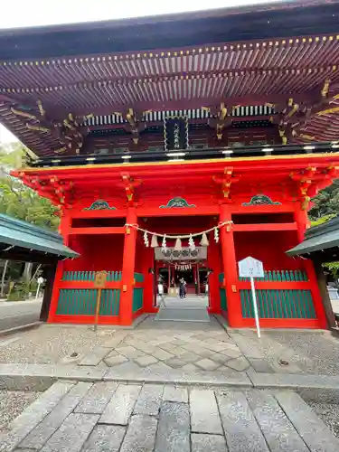 六所神社の山門