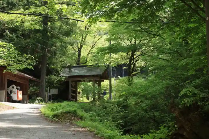 榛名神社の{uncategorized: "未分類", other: "その他", undefined: "問題あり", building: "その他建物", grave: "お墓", sacred_gate: "鳥居", guardian: "狛犬", statue: "像", buddha: "仏像", history: "歴史", nature: "自然", garden: "庭園", animal: "動物", pagoda: "塔", temizu: "手水舎", mountain_gate: "山門・神門", sanctuary: "本殿・本堂", subordinate: "末社・摂社", art: "芸術", scenery: "景色", jizo: "地蔵", ema: "絵馬", goshuin: "御朱印", omikuji: "おみくじ", items: "授与品その他", amulet: "お守り", goshuincho: "御朱印帳", eats: "食事", festival: "お祭り", votive_dance: "神楽", shichigosan: "七五三参", wedding: "結婚式", experience: "体験その他", initially: "初詣", around: "周辺", anti_infection: "感染症対策"}