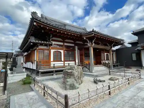 少林寺の{uncategorized: "未分類", other: "その他", undefined: "問題あり", building: "その他建物", grave: "お墓", sacred_gate: "鳥居", guardian: "狛犬", statue: "像", buddha: "仏像", history: "歴史", nature: "自然", garden: "庭園", animal: "動物", pagoda: "塔", temizu: "手水舎", mountain_gate: "山門・神門", sanctuary: "本殿・本堂", subordinate: "末社・摂社", art: "芸術", scenery: "景色", jizo: "地蔵", ema: "絵馬", goshuin: "御朱印", omikuji: "おみくじ", items: "授与品その他", amulet: "お守り", goshuincho: "御朱印帳", eats: "食事", festival: "お祭り", votive_dance: "神楽", shichigosan: "七五三参", wedding: "結婚式", experience: "体験その他", initially: "初詣", around: "周辺", anti_infection: "感染症対策"}